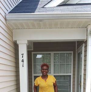 Meet your Posher, Samica